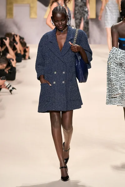 Look 56